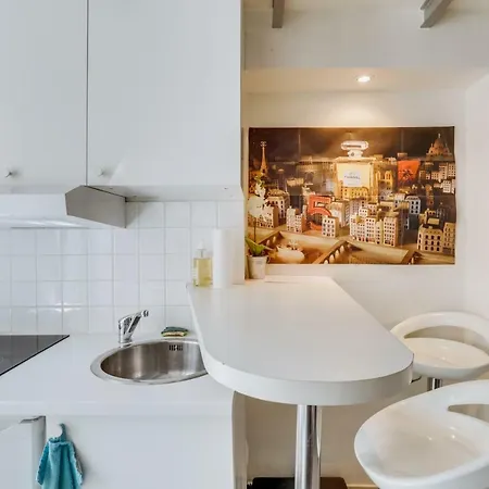 Apartmán Lovely Studio With Messazine - Batignolles